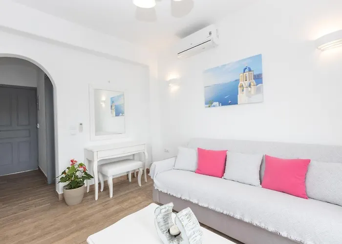 ホテル Star Santorini メガロホリ