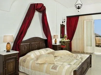 ホテル Star Santorini メガロホリ