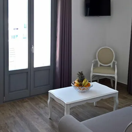 Star Santorini 3*